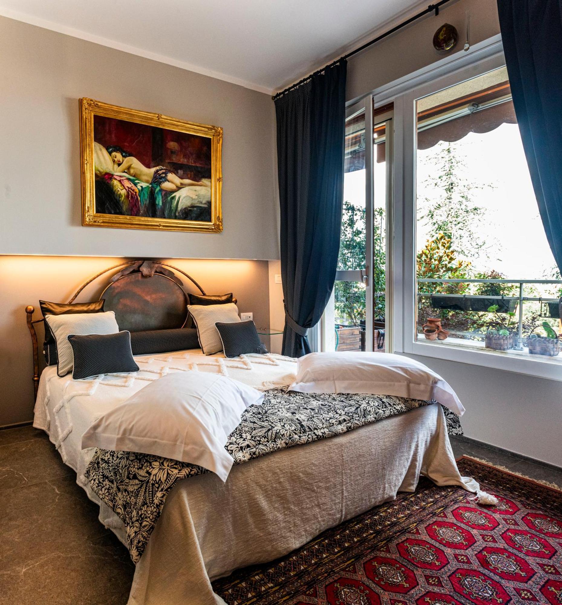 Fiordiloto B&B 4 Stars Alba  Bagian luar foto