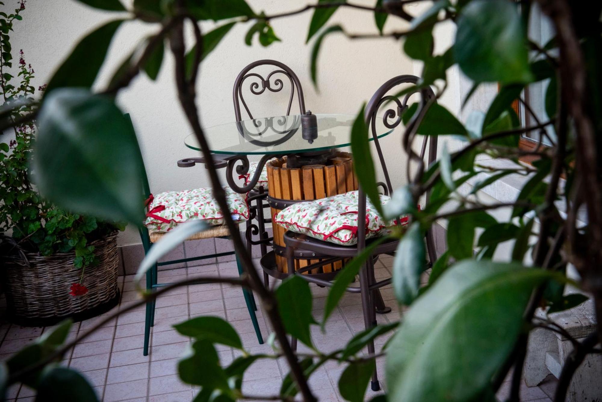 Fiordiloto B&B 4 Stars Alba  Bagian luar foto